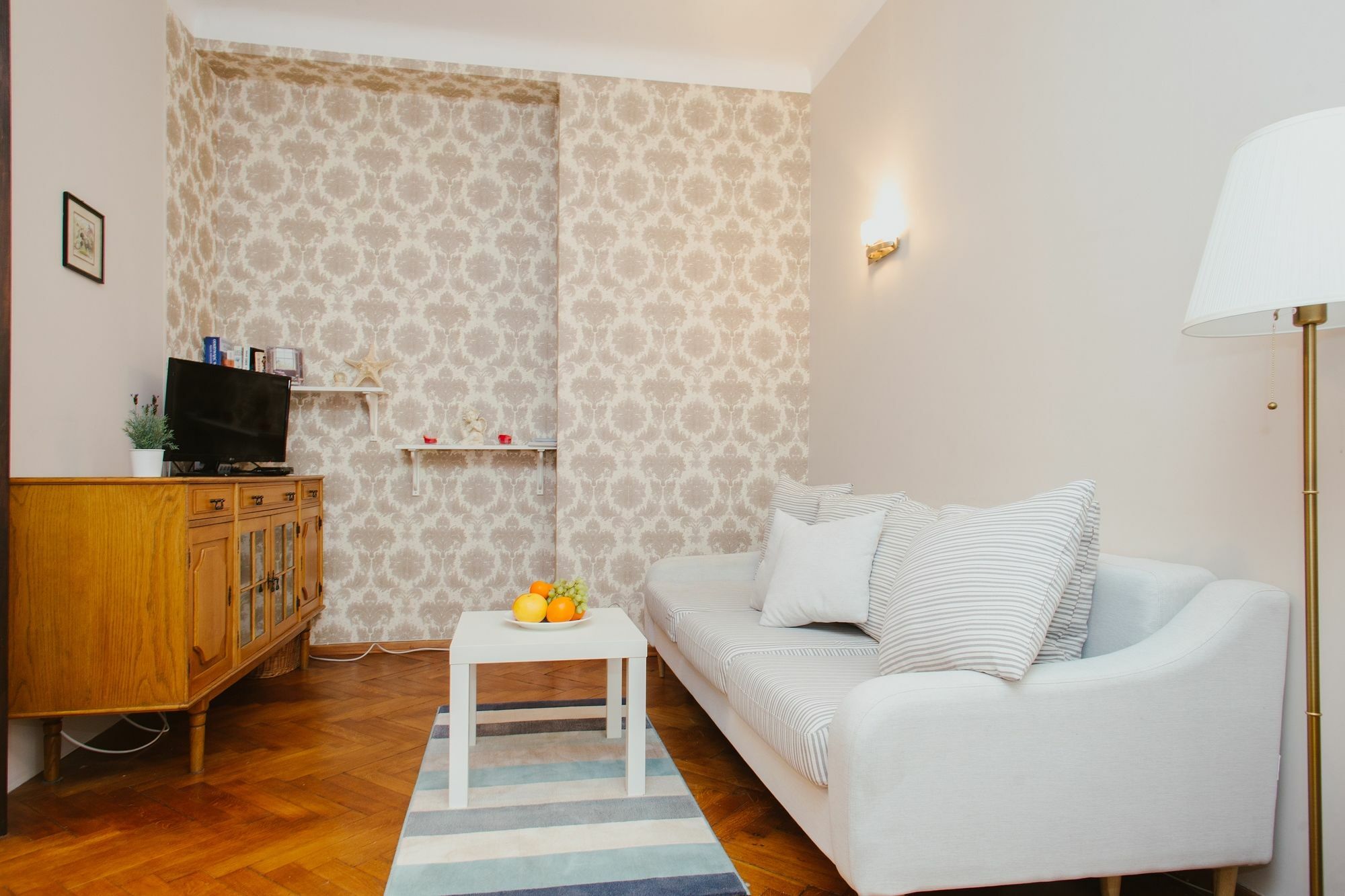 Shortstaypoland Sienna Warschau Buitenkant foto