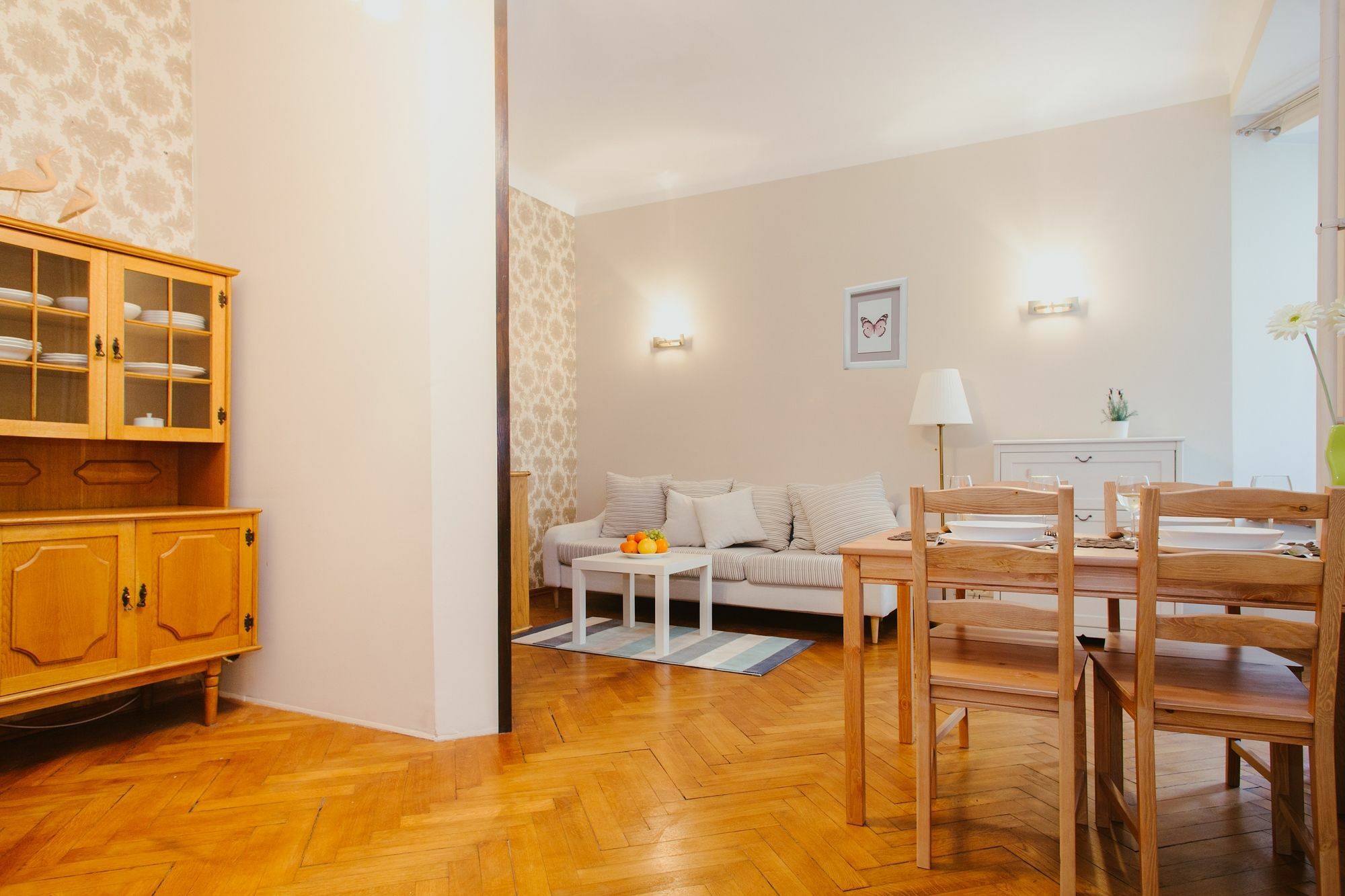 Shortstaypoland Sienna Warschau Buitenkant foto